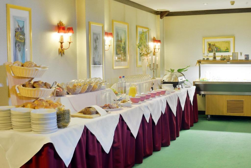 Stadthotel Patrizier Schmalkalden Bagian luar foto