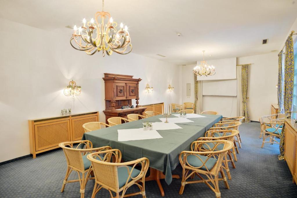Stadthotel Patrizier Schmalkalden Bagian luar foto